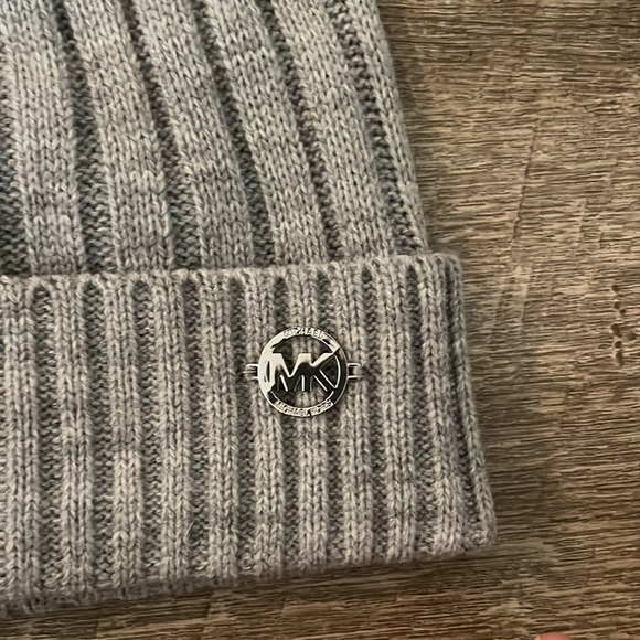 Gray stocking cap - Picture 3 of 3